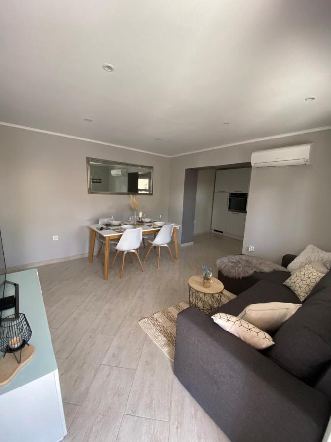 Apartman Petra Gustirna エクステリア 写真