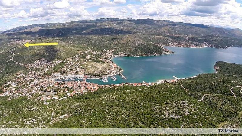 Apartman Petra Gustirna エクステリア 写真